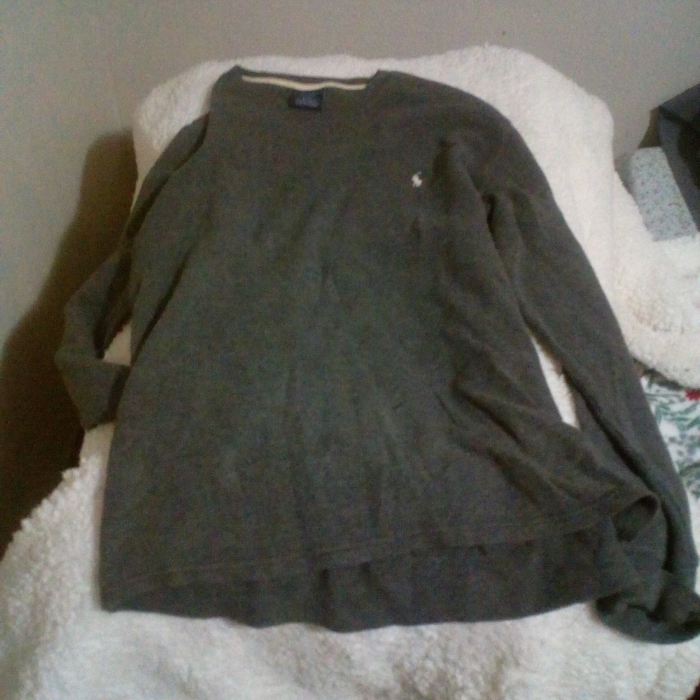 Men grey polo